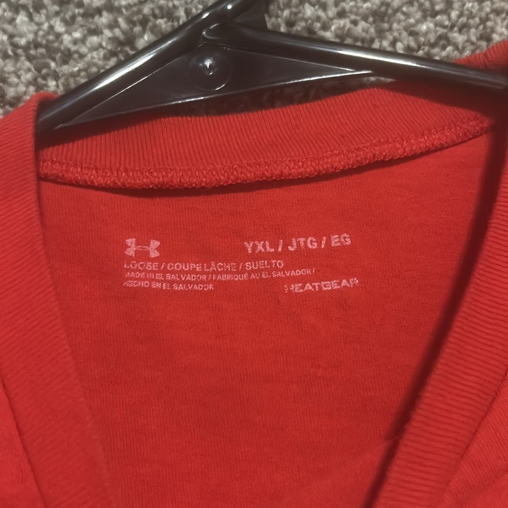 YOUTH XL UNDER ARMOR RED AMERICA LOGO - Picture 2 of 4